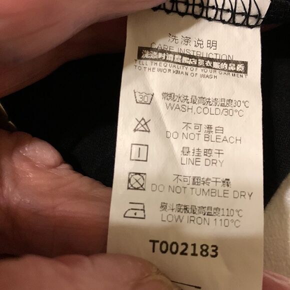 CHONJIER 2XL black ladies top/tunic with uneven bottom & unique sleeves - Picture 5 of 6